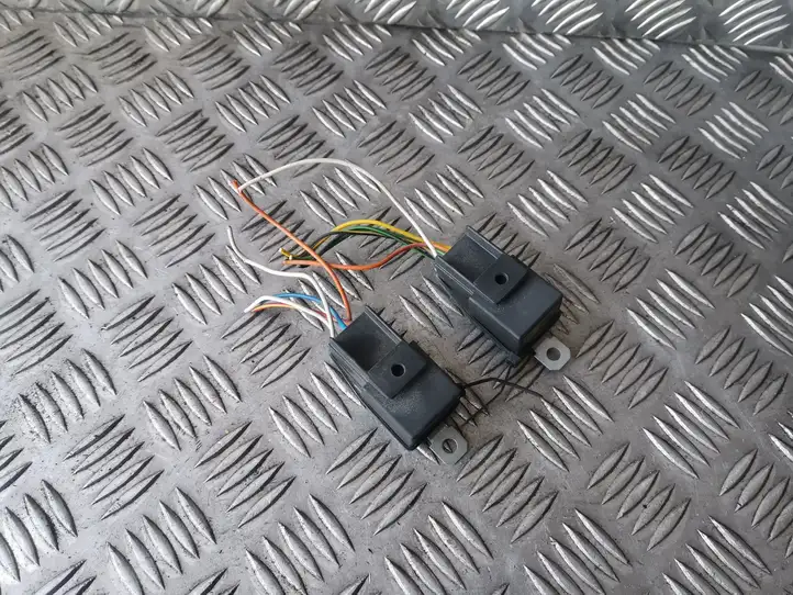 Audi A4 S4 B6 8E 8H (2000 - 2006) 5C007 Реле крюка для прицепа — фото 4