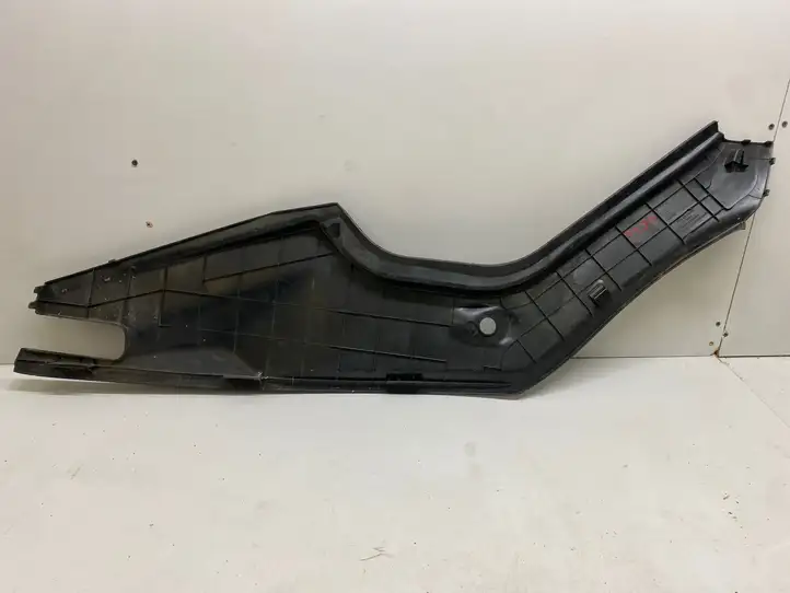 Tesla Model S (2016 - 2021) 100632700D Обшивка бардачка — фото 2