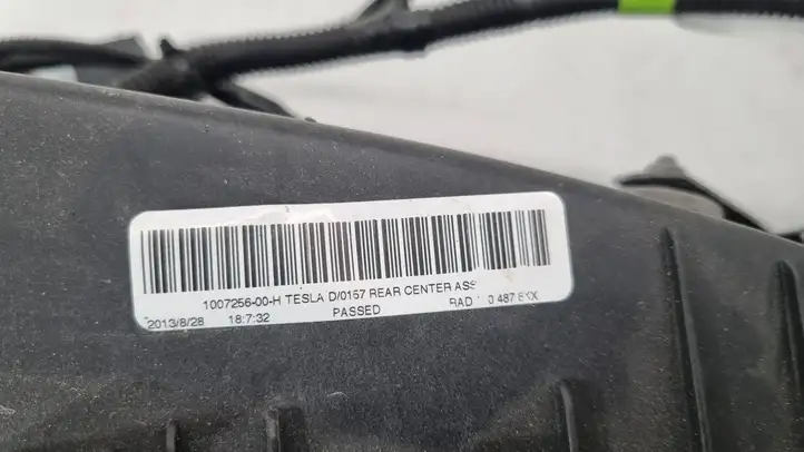 Tesla Model S (2012 - 2016) 100725600H Дефлектор воздуха — фото 7