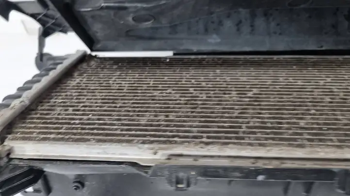 Tesla Model S (2012 - 2016) 100725600H Дефлектор воздуха — фото 10