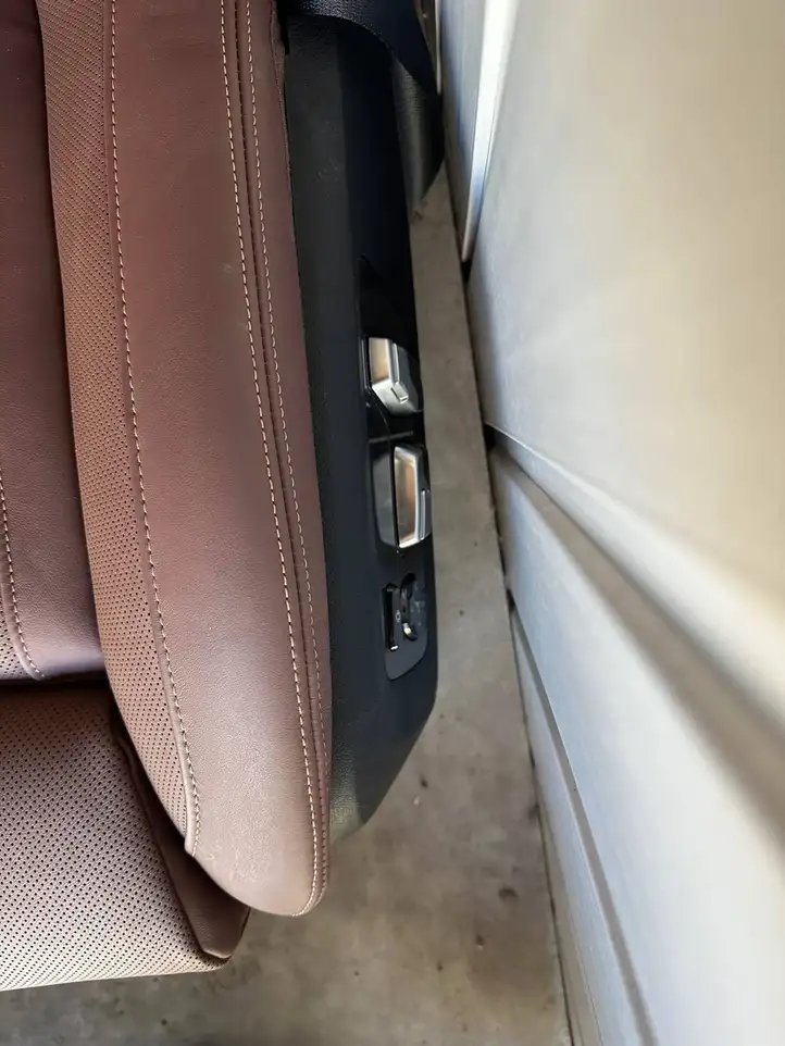 BMW X5 G05 (2018 - ) Комплект салона — фото 6