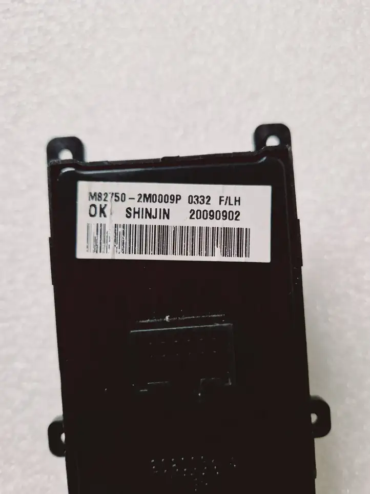 Hyundai Genesis (2008 - 2011) M827502M0009P Ручка стеклоподъемника — фото 2