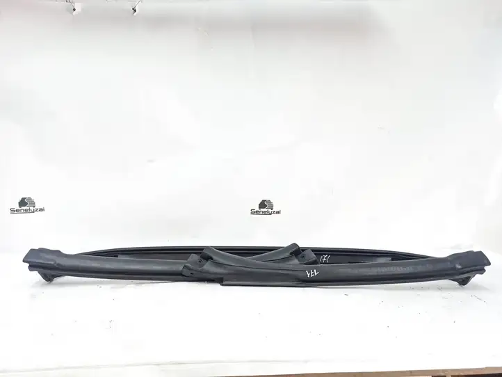 Mercedes-Benz SLK R171 (2005 - 2011) A1717200178 Уплотнитель стекла передней двери — фото 6