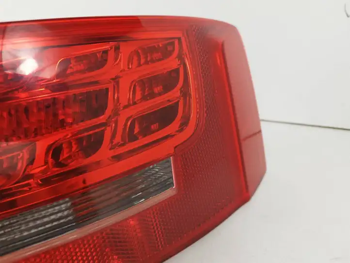 Audi A5 8T 8F (2007 - 2011) 8T8945096D Задний фонарь в кузове — фото 5
