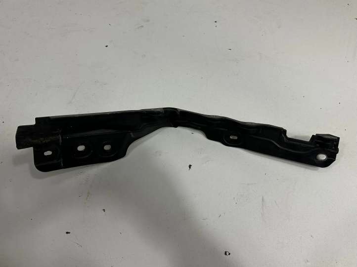 7331241 BMW 3 F30 F35 F31 Kita variklio skyriaus detalė