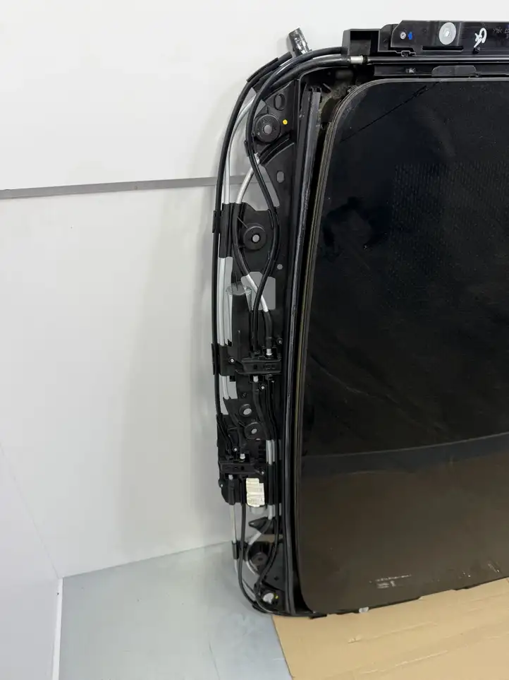 BMW X5 G05 (2018 - ) 30028399H Комплект люка крыши — фото 12