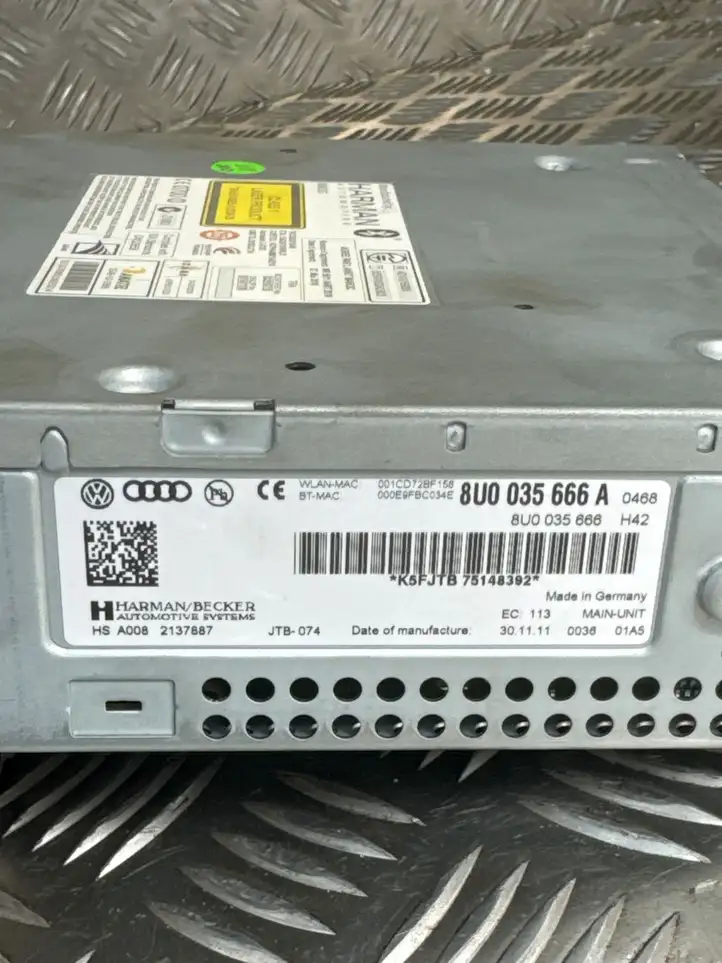 Audi Q3 8U (2011 - 2014) 8U0035666A Магнитола / мультимедийная система — фото 8
