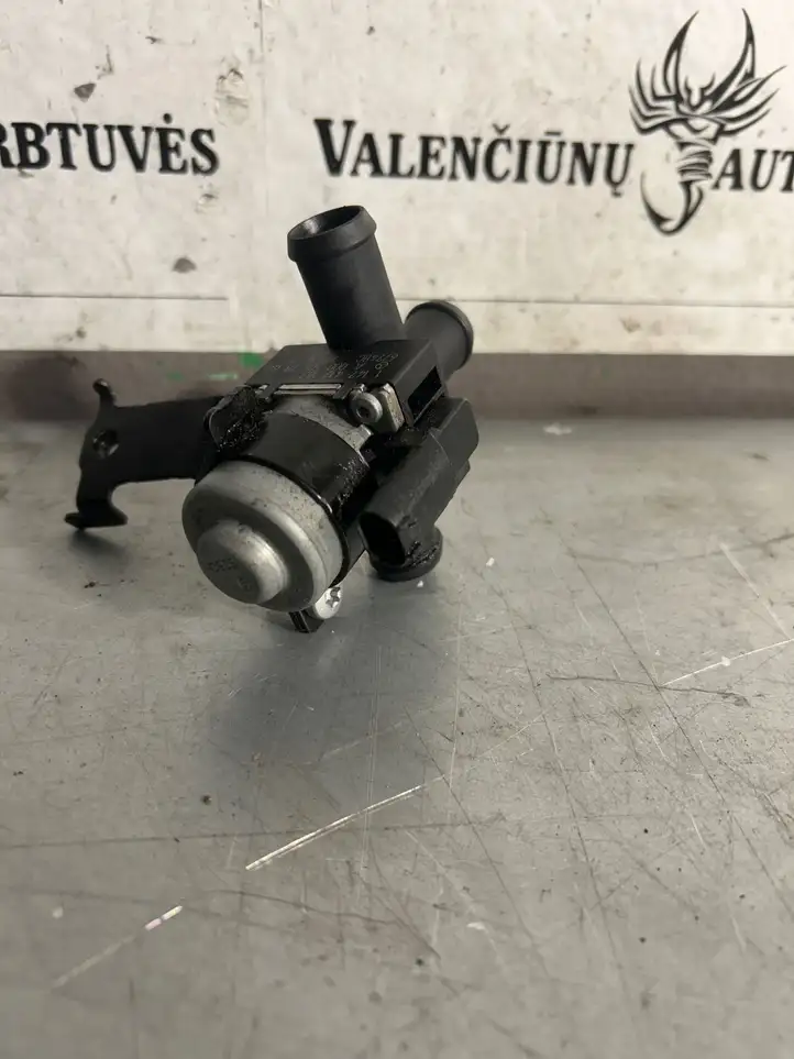 Mercedes-Benz A W177 (2018 - ) A0005062864 Циркуляционный насос Webasto — фото 4