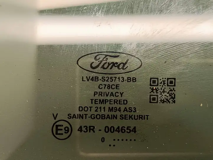 Ford Escape IV (2020 - ) LV4BS25713BB Стекло задней двери — фото 4