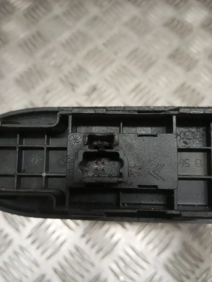 Peugeot 307 CC (2001 - 2005) 96351625XT Блок кнопок стеклоподъемников — фото 4