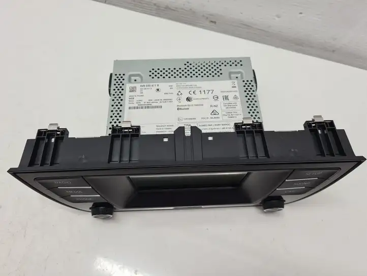 Skoda Fabia Mk3 (NJ) (2015 - 2021) 6V0035871B Магнитола / мультимедийная система — фото 2