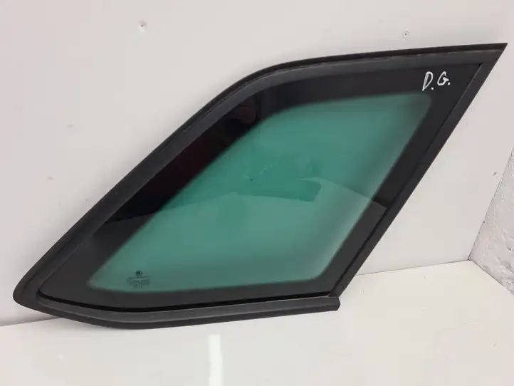 Skoda Fabia Mk3 (NJ) (2015 - 2021) 6V9845298 Заднее боковое стекло — фото 1