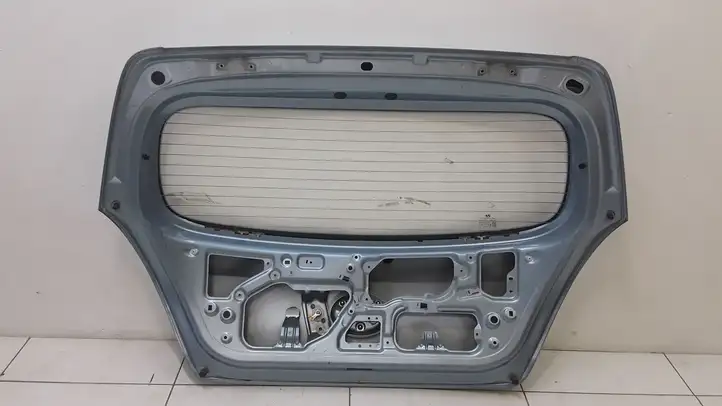Hyundai i20 (PB PBT) (2008 - 2012) Крышка багажника — фото 3