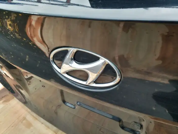 Hyundai ix35 (2009 - 2013) Крышка багажника — фото 11