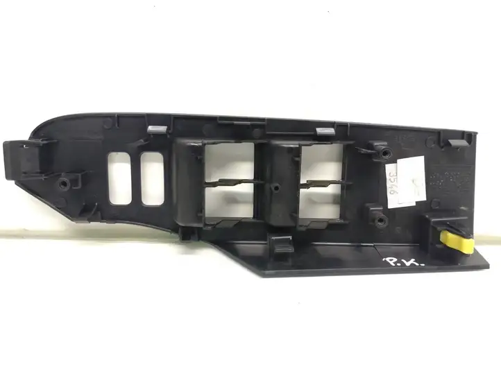 Toyota Auris E180 (2012 - 2018) 7423202E20 Накладка кнопки стеклоподъемника — фото 3