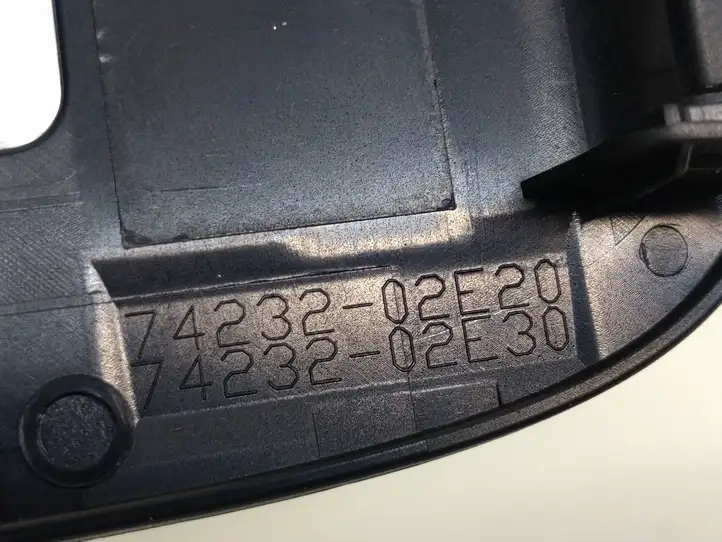 Toyota Auris E180 (2012 - 2018) 7423202E20 Накладка кнопки стеклоподъемника — фото 4