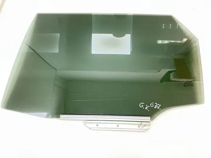 Toyota Auris E180 (2012 - 2018) 43R001595 Стекло задней двери — фото 1