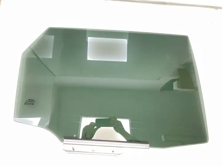 Toyota Auris E180 (2012 - 2018) 43R001595 Стекло задней двери — фото 1
