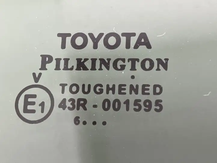 Toyota Auris E180 (2012 - 2018) 43R001595 Стекло задней двери — фото 4