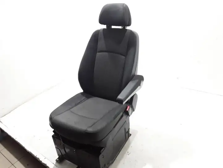 Mercedes-Benz Vito Viano W639 (2010 - 2015) Переднее сиденье пассажира — фото 1