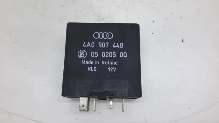 Audi A6 S6 C5 4B (2001 - 2004) 4A0907440 Реле интервала стеклоочистителей — фото 3