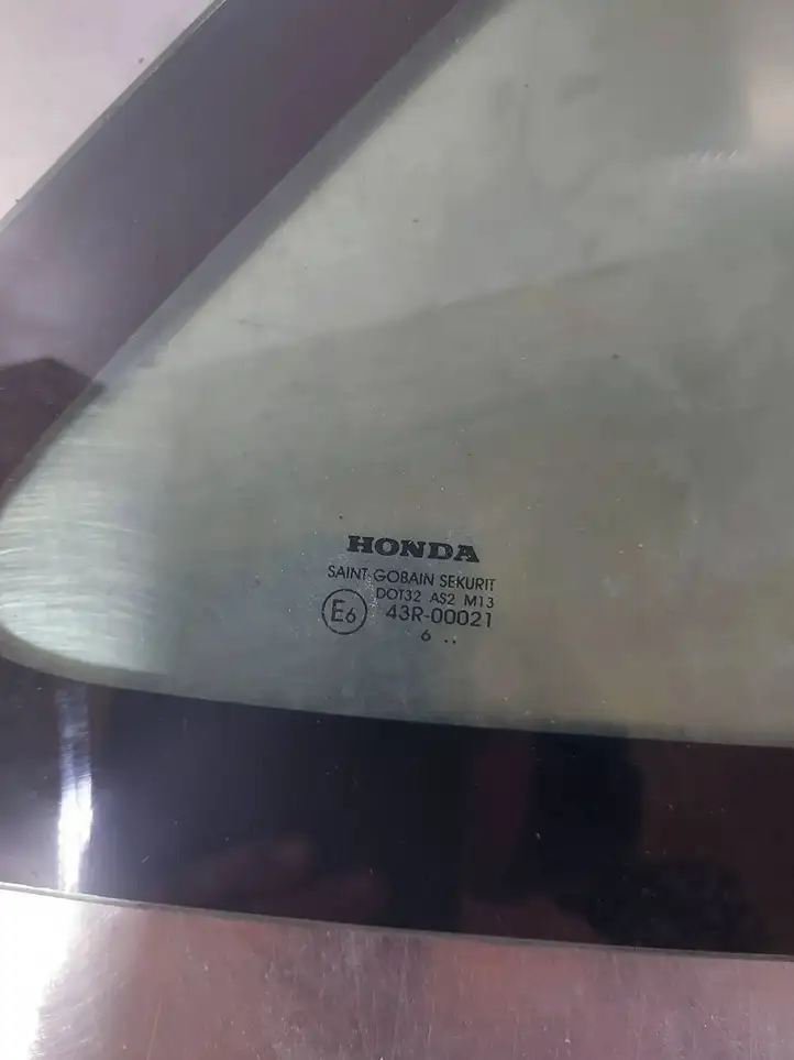 Honda Civic (2006 - 2011) DOT32AS2M13 Заднее боковое стекло — фото 2