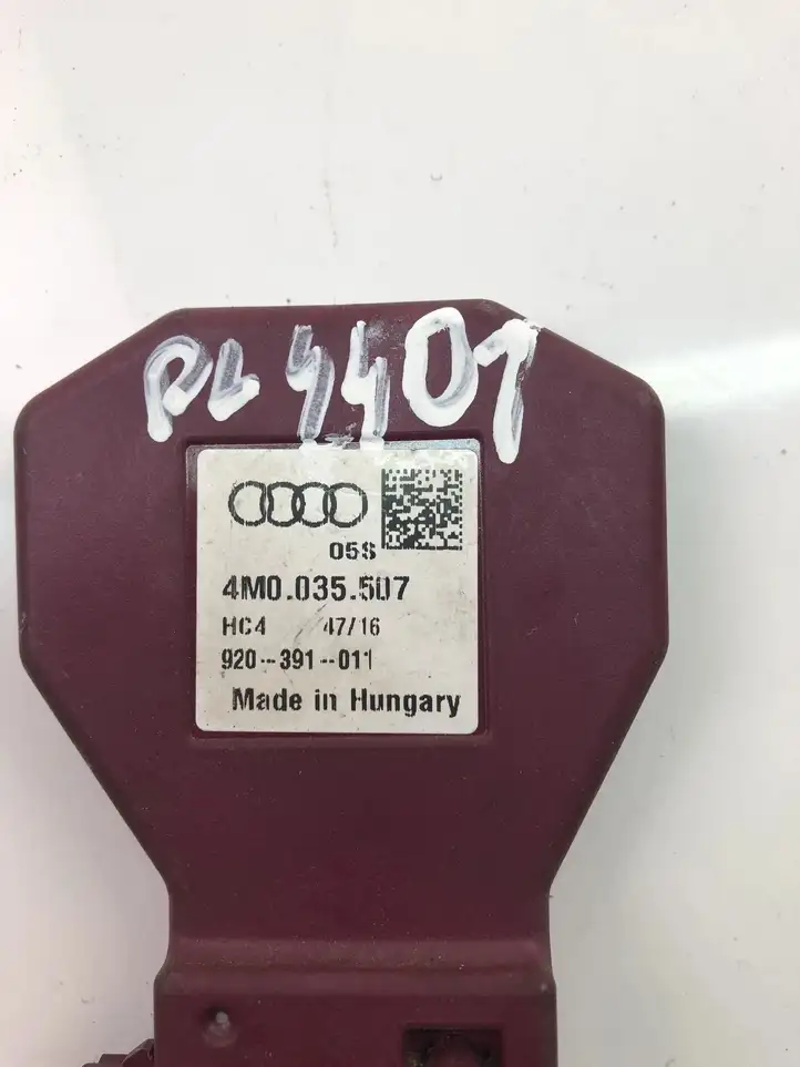 Audi A3/S3 8V (2012 - 2016) 4M0035507 Усилитель антенны — фото 4