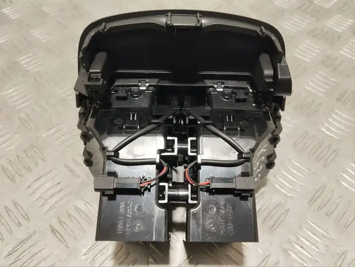 Maserati Levante (2017 - ) 6700491010 Задний воздушный дефлектор — фото 2