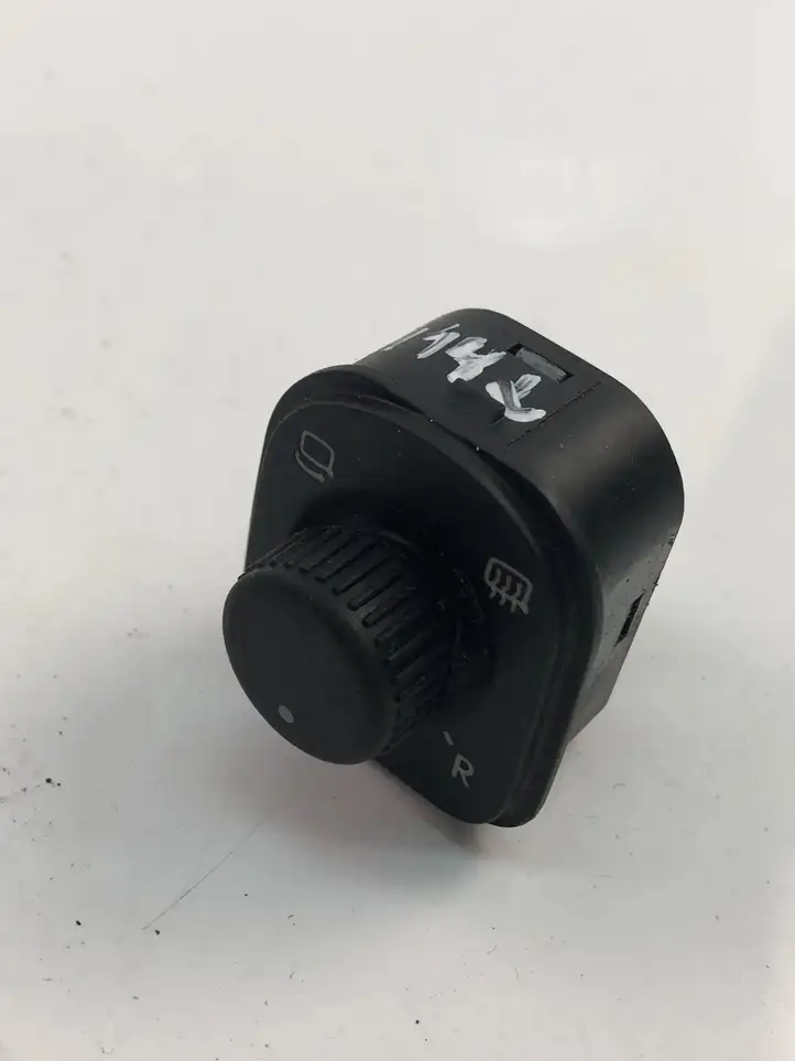 Volkswagen Tiguan (2007 - 2011) 1K0959565J Блок кнопок стеклоподъемников — фото 1