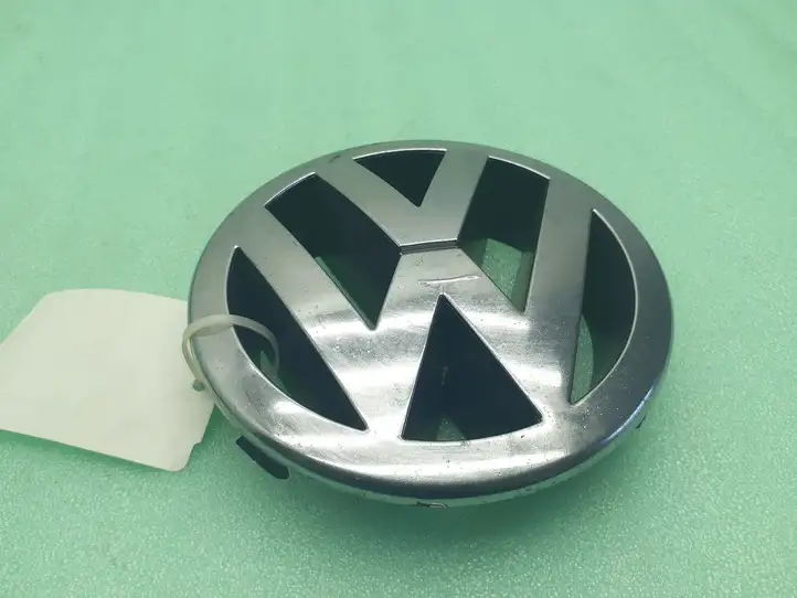 Volkswagen PASSAT B5.5 (2001 - 2005) 3B0853601C Эмблема производителя — фото 5