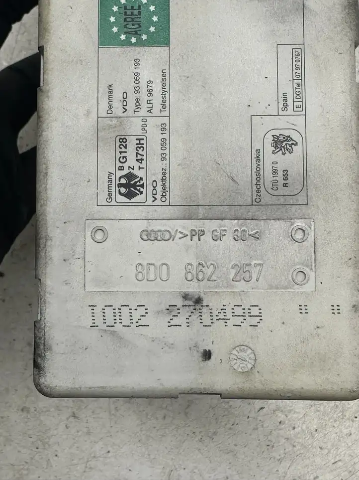Audi A4 S4 B5 8D (1999 - 2001) 8D0862257 Вакуумный насос центрального замка — фото 3