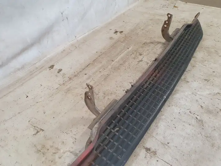Iveco Daily Daily 4th gen (2006 - 2012) Задний порог кузова — фото 3