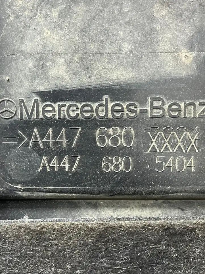 Mercedes-Benz Vito W447 (2014 - ) A4476805404 Защита днища багажника — фото 5