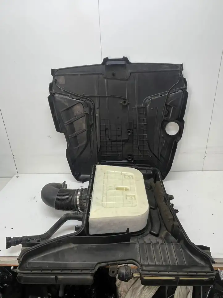 Audi Q7 4M (2015 - ) 4M0133849A Крышка двигателя декоративная — фото 2