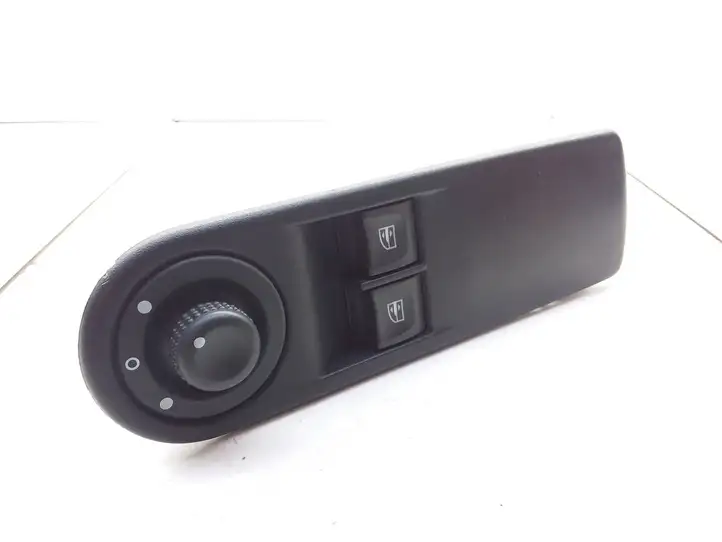 Renault Clio IV (2012 - 2019) 809611667R Кнопка стеклоподъемников — фото 1