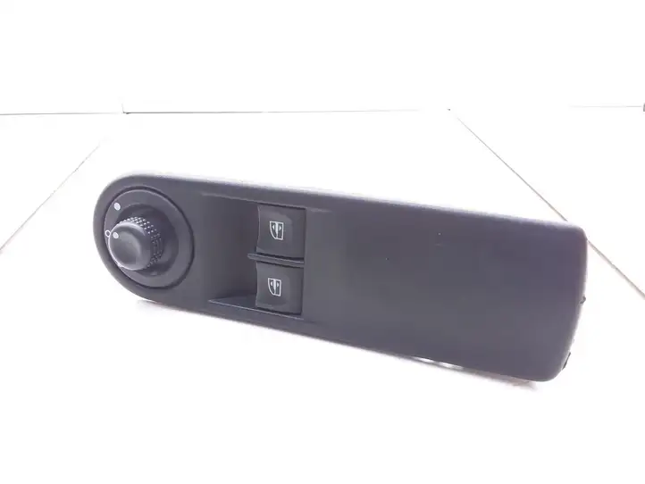 Renault Clio IV (2012 - 2019) 809611667R Кнопка стеклоподъемников — фото 2