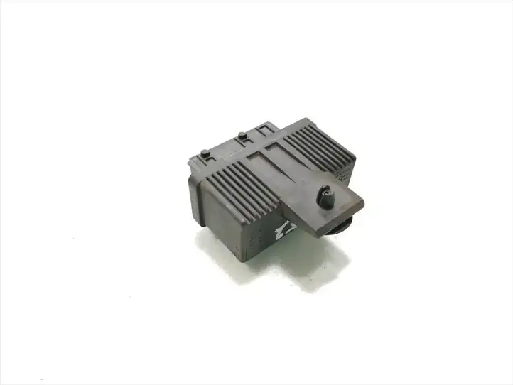 Citroen C4 (2004 - 2008) 240107 Реле насоса горючего — фото 2