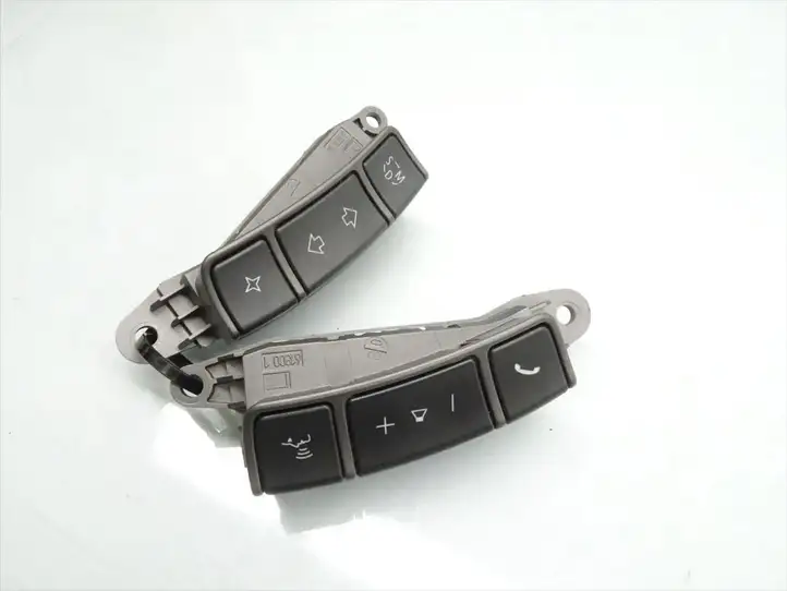 BMW 7 E65 E66 (2001 - 2008) 6911586 Кнопки на рулевом колесе — фото 1