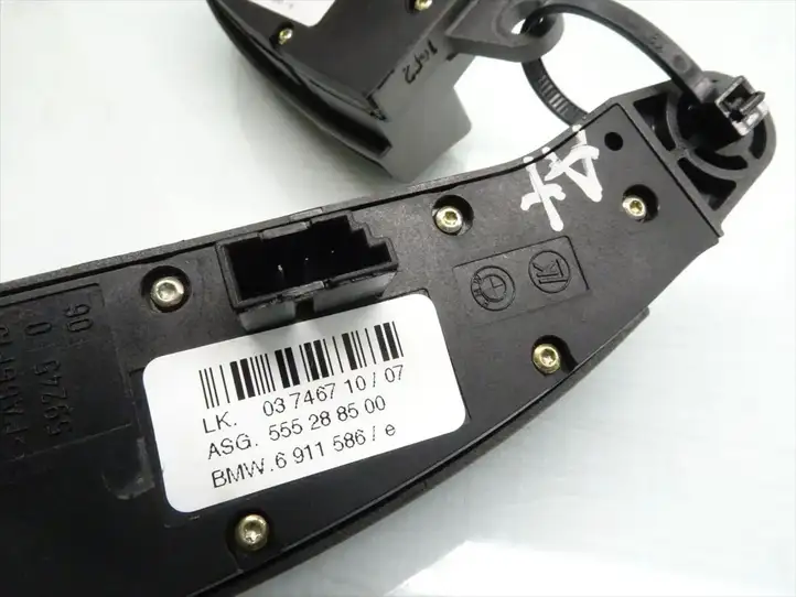 BMW 7 E65 E66 (2001 - 2008) 6911586 Кнопки на рулевом колесе — фото 4