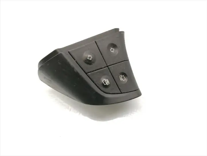 Mercedes-Benz GL X164 (2006 - 2012) A1648207910 Кнопки на рулевом колесе — фото 1