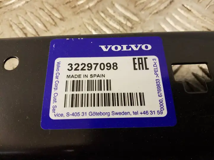 Volvo XC40 (2017 - ) 32297098 Верхняя панель радиатора — фото 6