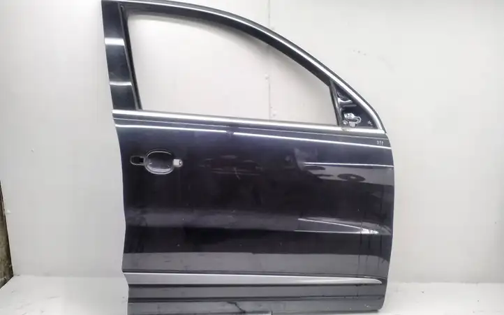 Volkswagen Tiguan (2011 - 2016) Дверь — фото 1