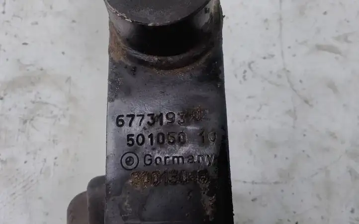 BMW X1 E84 (2009 - 2015) 677319302 Кронштейн двигателя — фото 3