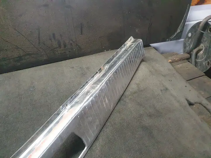 Mercedes-Benz E W211 (2002 - 2009) Отделка порога багажника — фото 4