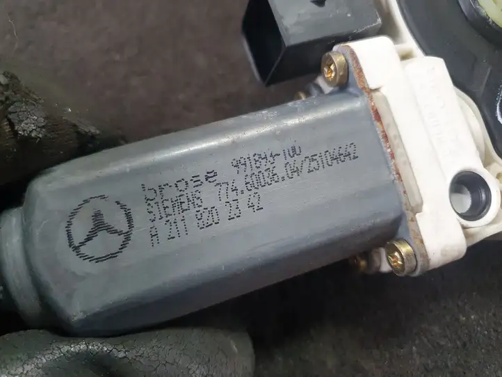 Mercedes-Benz E W211 (2002 - 2009) A2118202342 Стеклоподъемник задней двери — фото 6