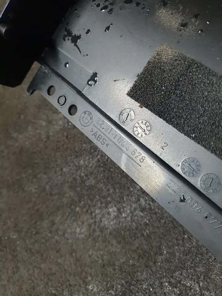 BMW 3 E46 (1998 - 2005) 32311094678 Обшивка рулевой колонки — фото 4