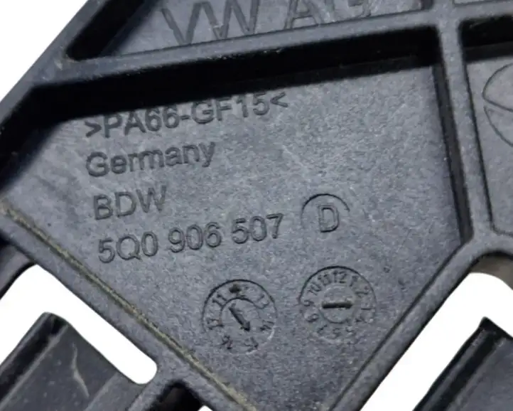 Audi A3/S3 8V (2012 - 2016) 5Q0906507D Кронштейн ЭБУ двигателя — фото 4