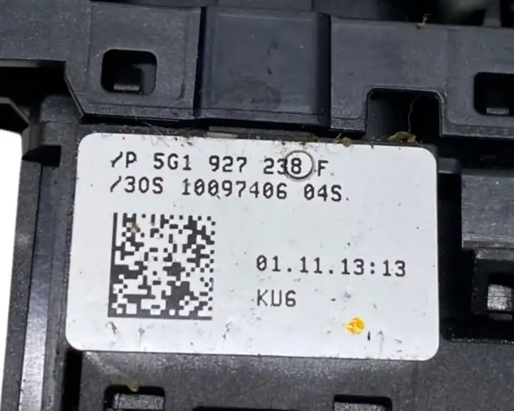 Volkswagen Golf VII (2013 - 2019) 5G1927238F Кнопка парктроника — фото 5