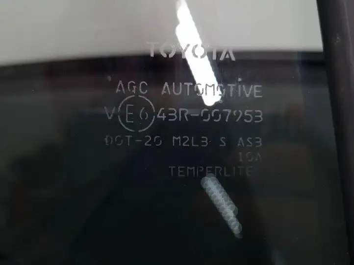 Toyota RAV 4 (XA40) (2012 - 2018) 43R007253 Форточка двери — фото 7