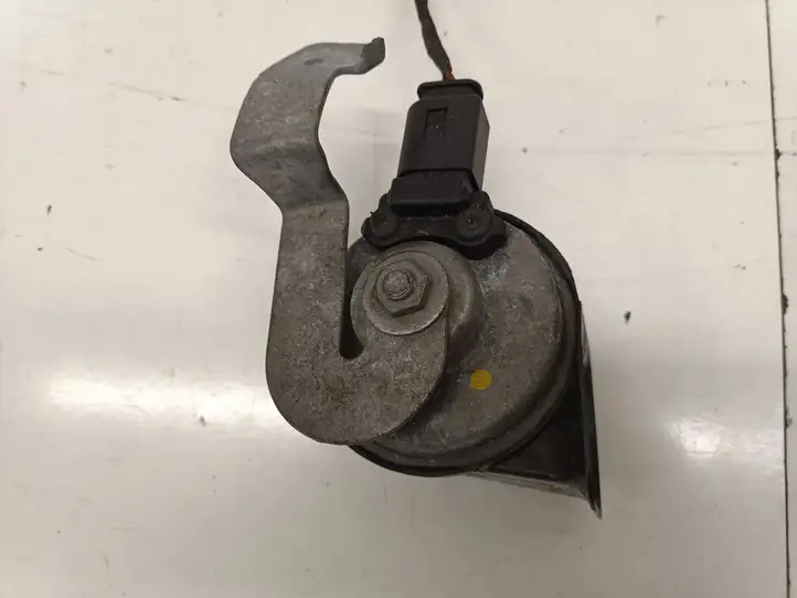 BMW 5 G30 G31 (2016 - ) 7342946 Звуковой сигнал — фото 3